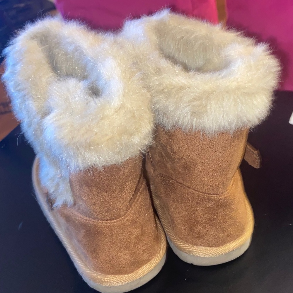 Winter boots - Picture 3 of 10